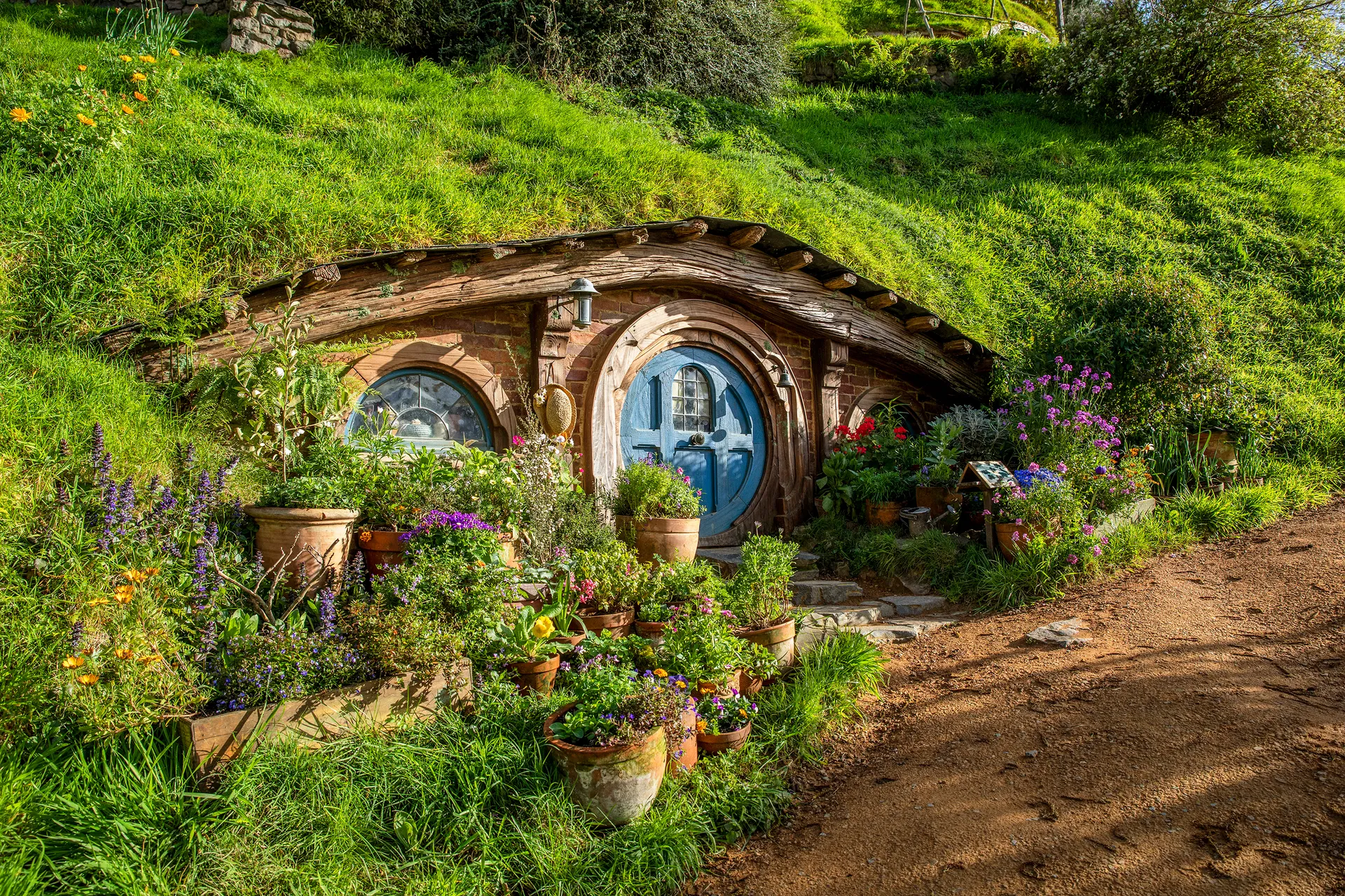 233525-hobbiton-waikato-web-1920.webp