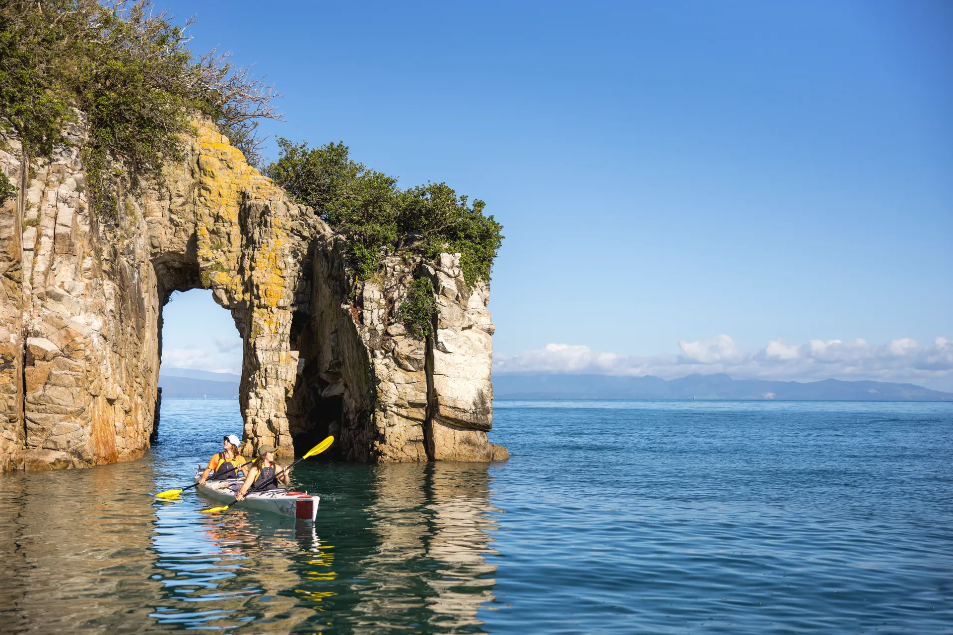 235188-golden-bay-nelson-tasman-web-1920.webp