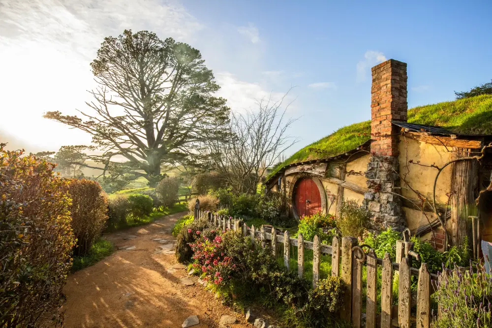 233522-hobbiton-waikato-web-1920.webp